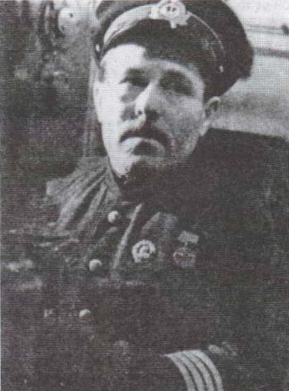 Командир 2 го дивизиона бригады подлодок Северного флота капитан 2 го ранга М.И. Гаджиев